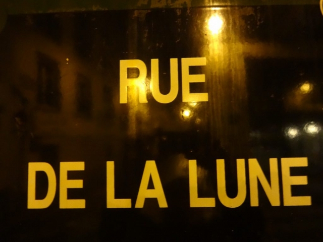 Rue de la Lune. Photographed by Ivan Stanev